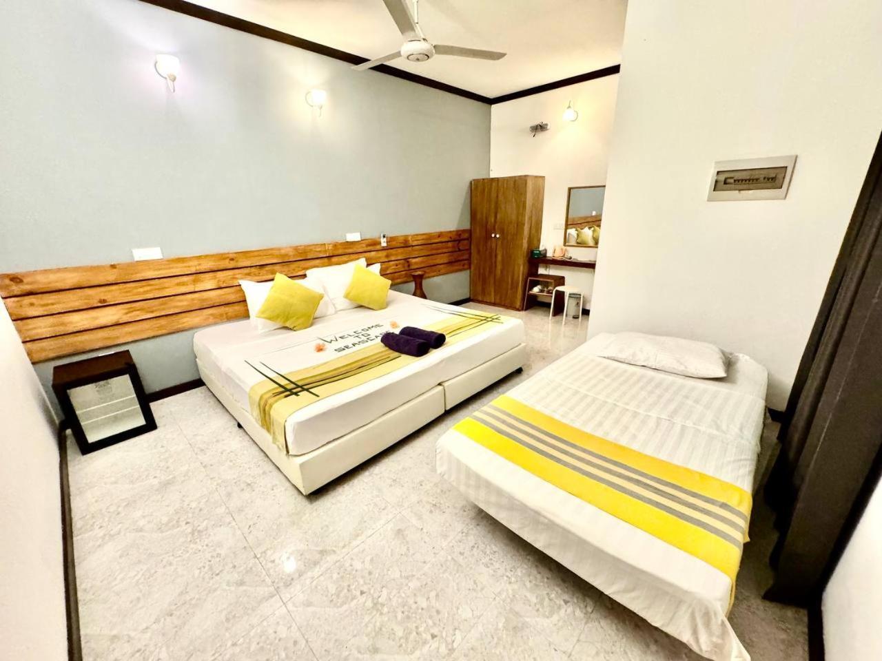 Seascape Retreats Dhigurah Hotel Dhigurah  Exterior photo