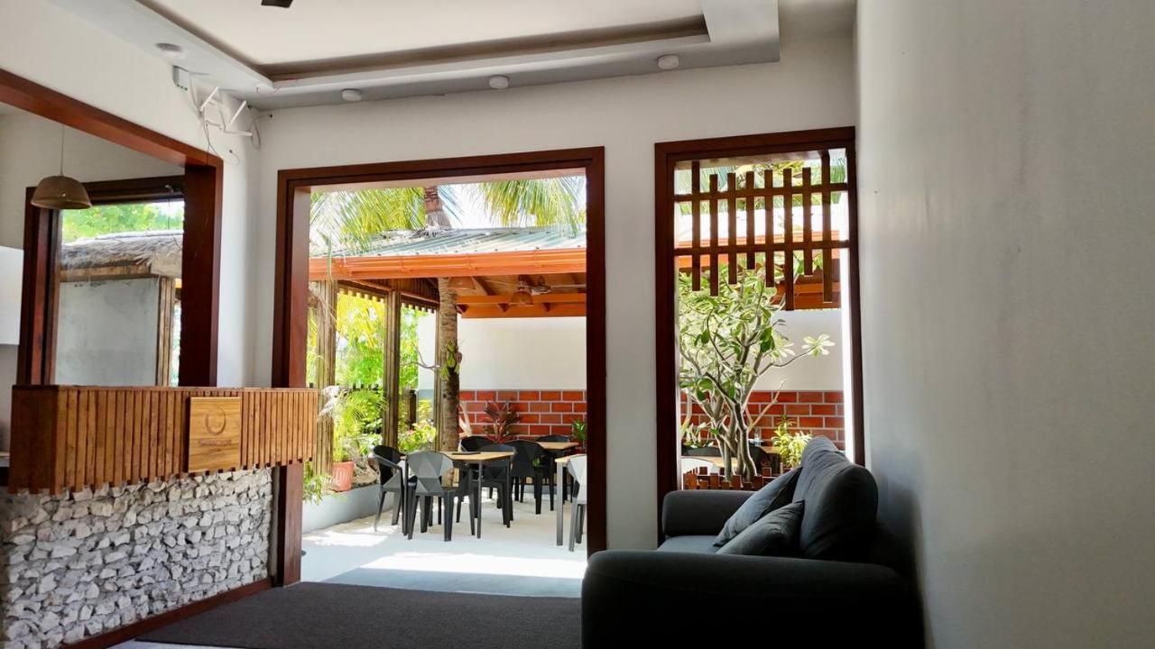 Seascape Retreats Dhigurah Hotel Dhigurah  Exterior photo