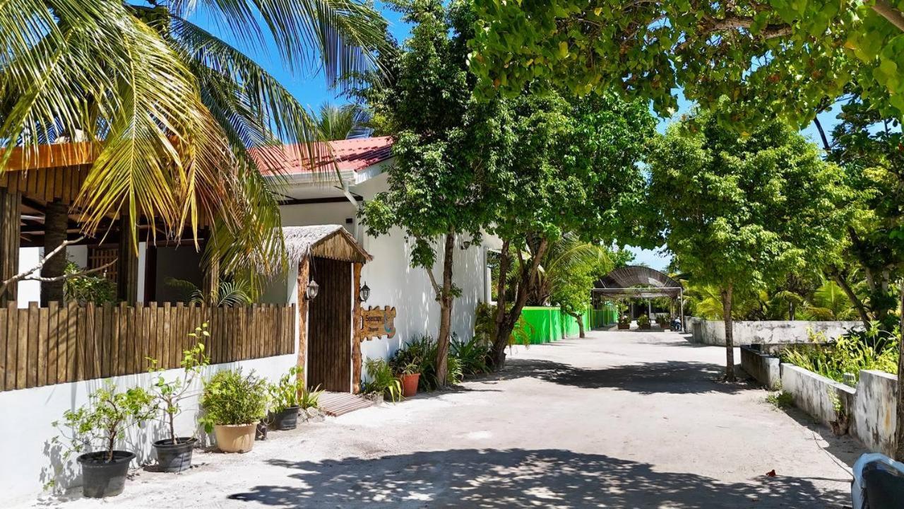 Seascape Retreats Dhigurah Hotel Dhigurah  Exterior photo